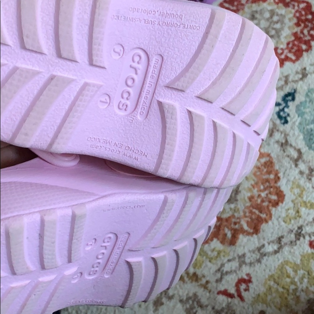 Pink crocs - Picture 3 of 3